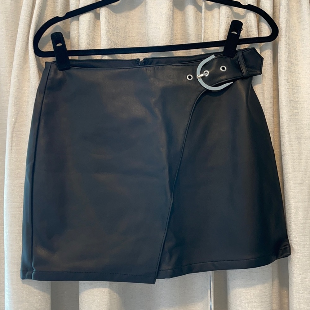 Express Black leather skirt